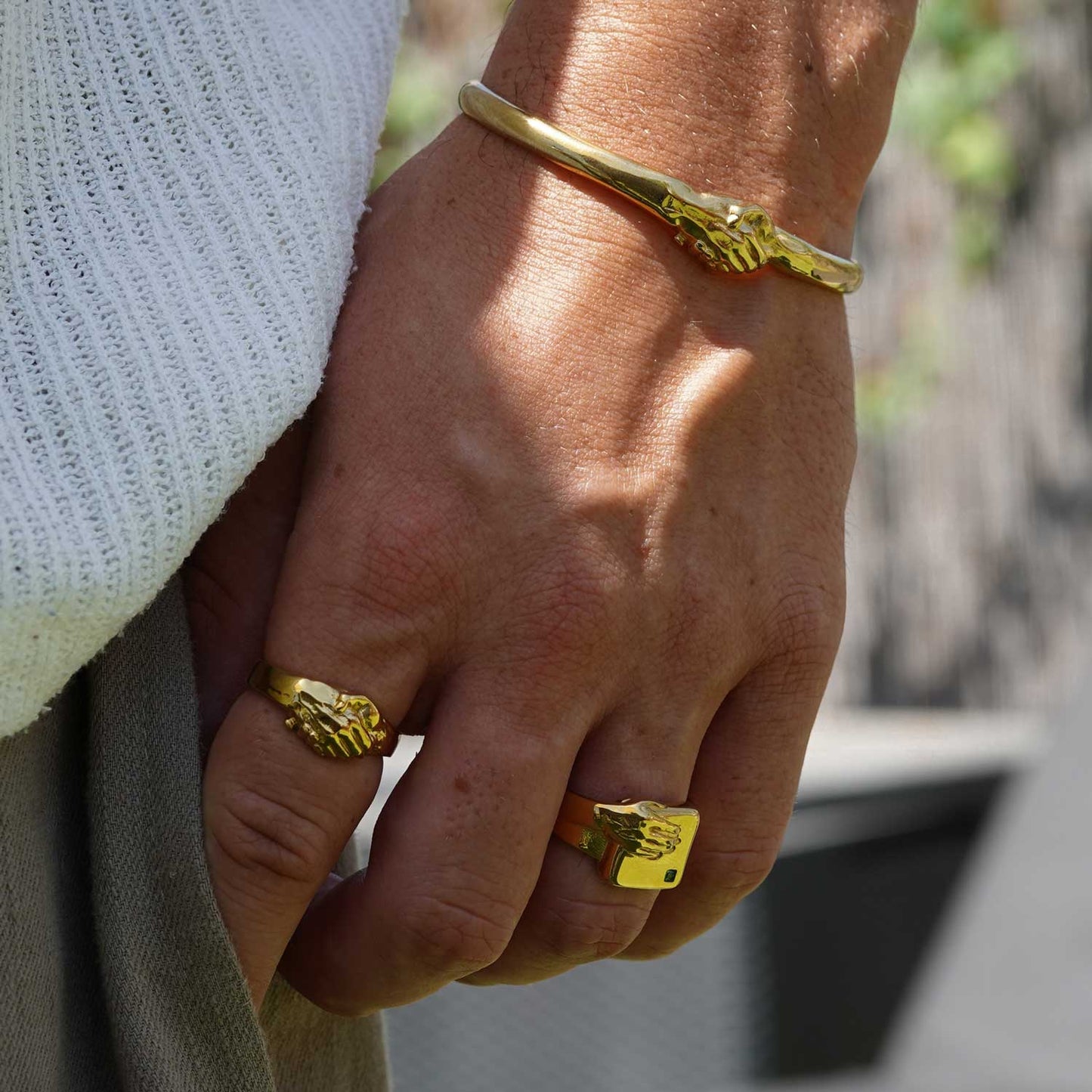 Handshake Ring